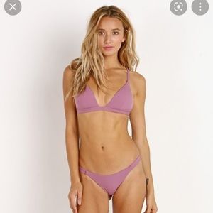 Vitamin A Moss EcoRib top size L and EcoRib Carmen bottoms size L